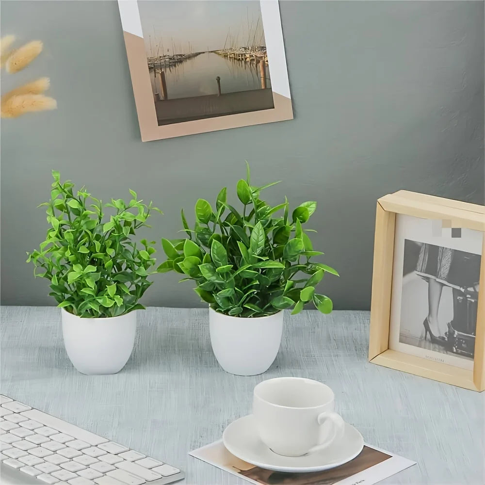 🌿 Lot de 4 Mini Plantes Artificielles Décoratives – Touche de Verdure pour Bureau & Gaming